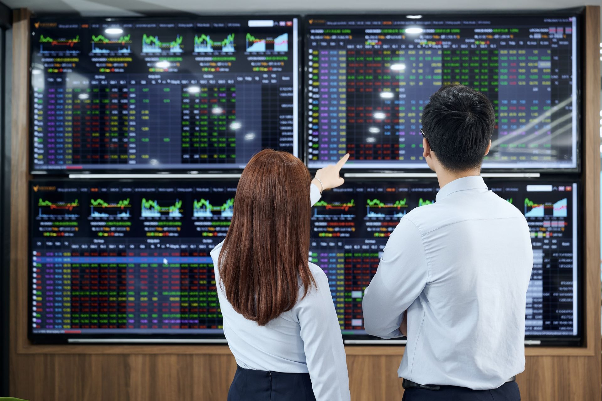 chứng khoán phiên sáng VN-Index 5/12/2025